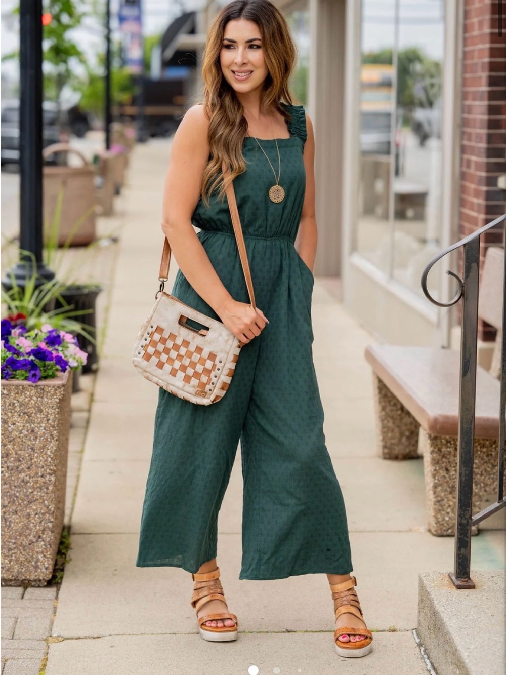 Sleeveless Dark Green Wide-Leg Jumpsuit with Square Neck